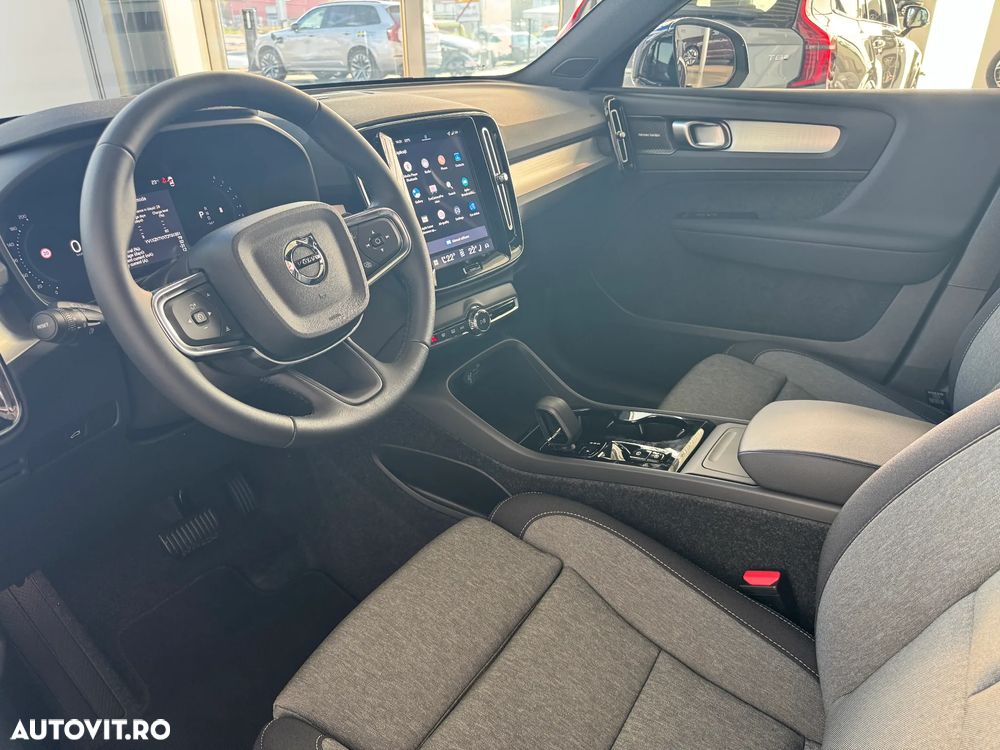 Volvo XC 40 B3 AT FWD MHEV Plus Dark - 13