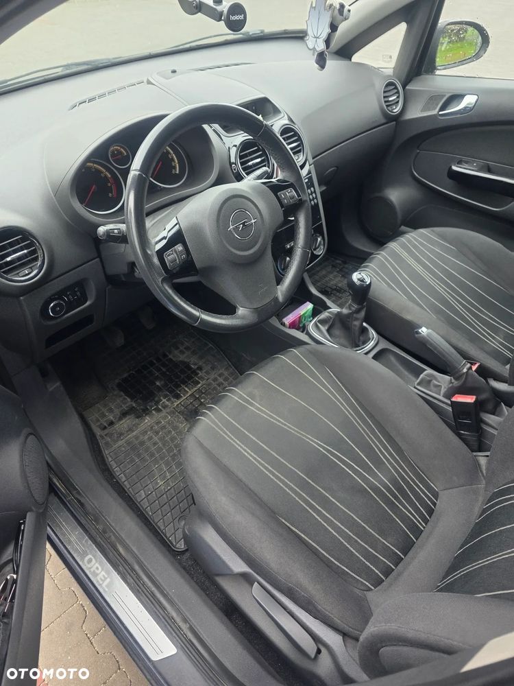 Opel Corsa - 9