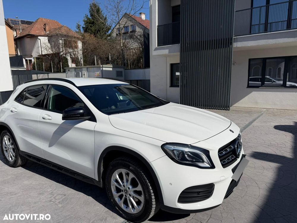Mercedes-Benz GLA 200 d 4MATIC Aut. - 11