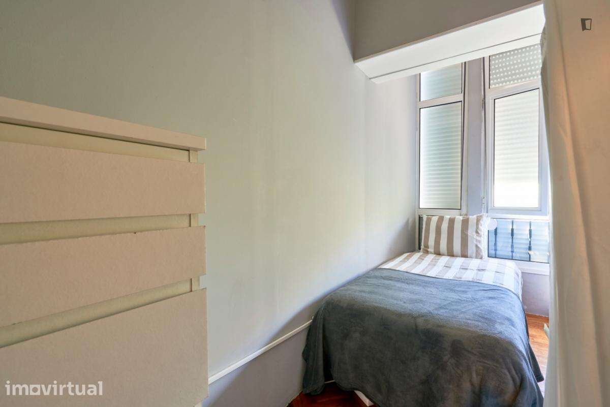 Quarto - localizado em Amadora Lisbon - Grande imagem: 4/22