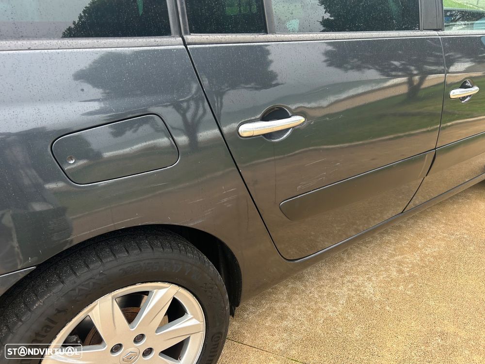 Renault Espace 2.0 dCi Initiale 7L - 30