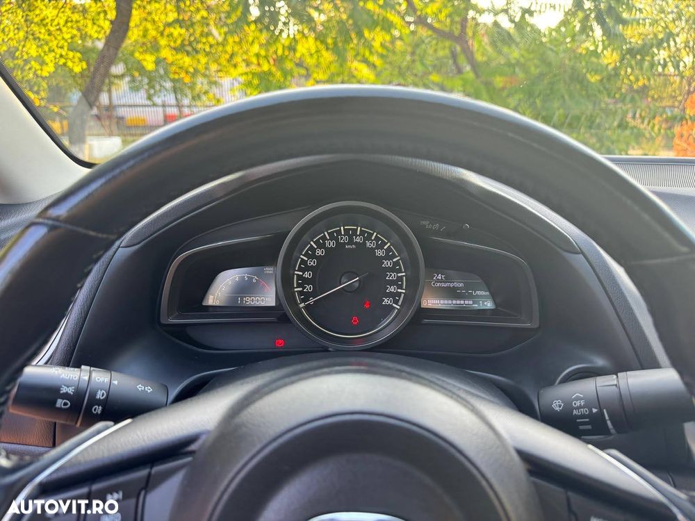 Mazda 3 G120 Attraction - 19