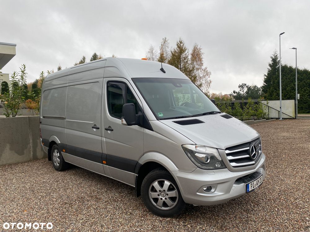 Mercedes-Benz Sprinter 319 - 20