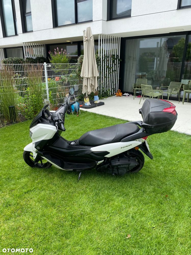 Yamaha NMAX - 4
