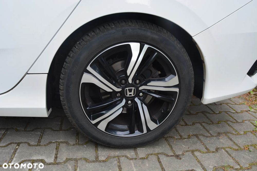 Honda Civic 1.5 T Elegance - 17