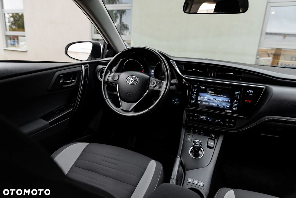 Toyota Auris 1.8 HSD Luna - 24