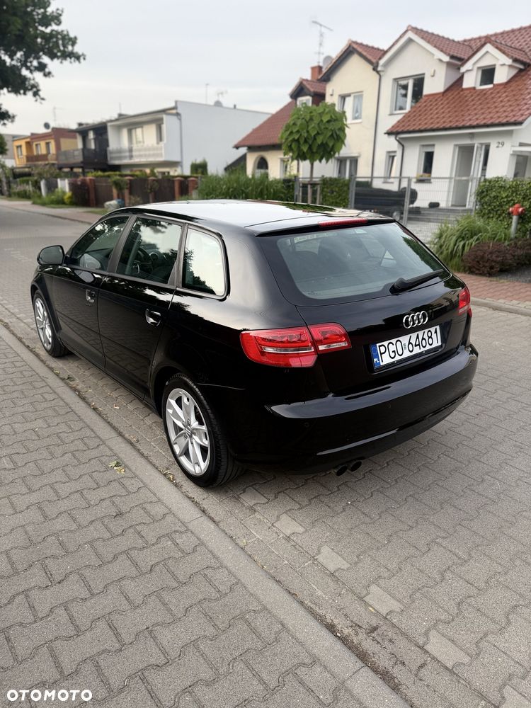 Audi A3 Sportback - 4