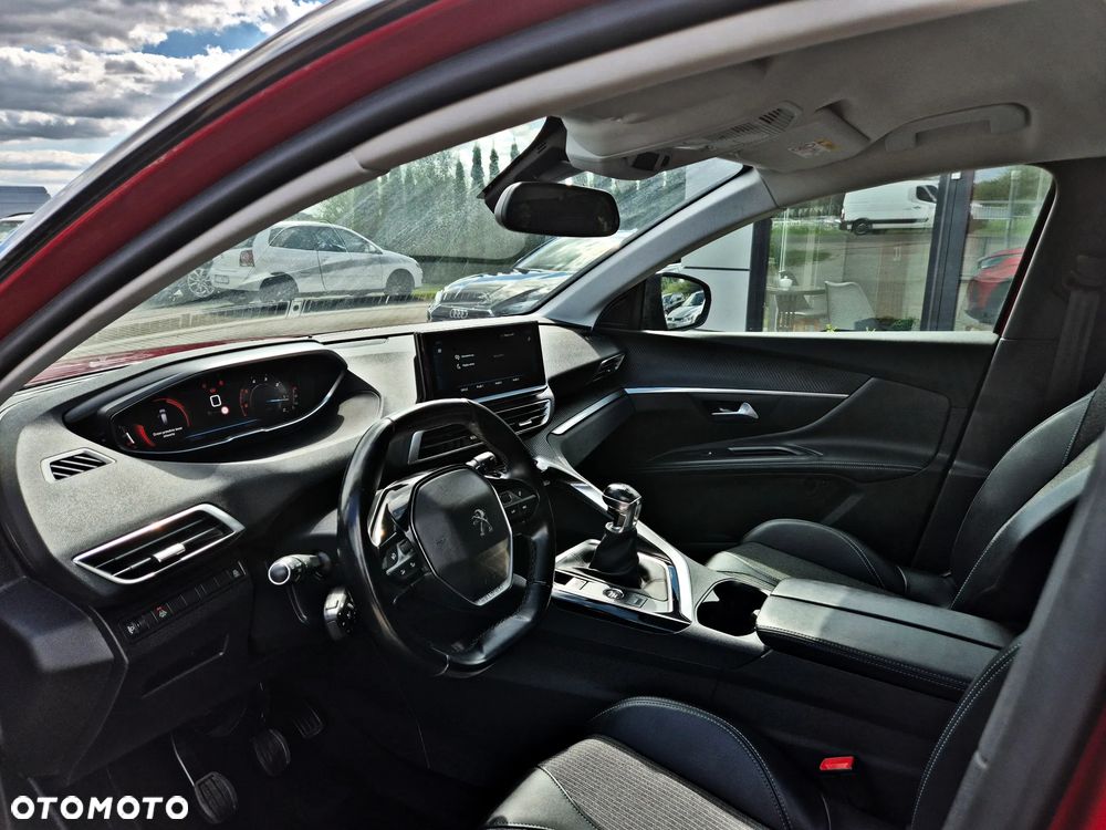 Peugeot 5008 1.5 BlueHDi Allure S&S - 27