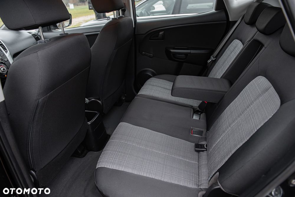 Kia Venga 1.6 L - 23