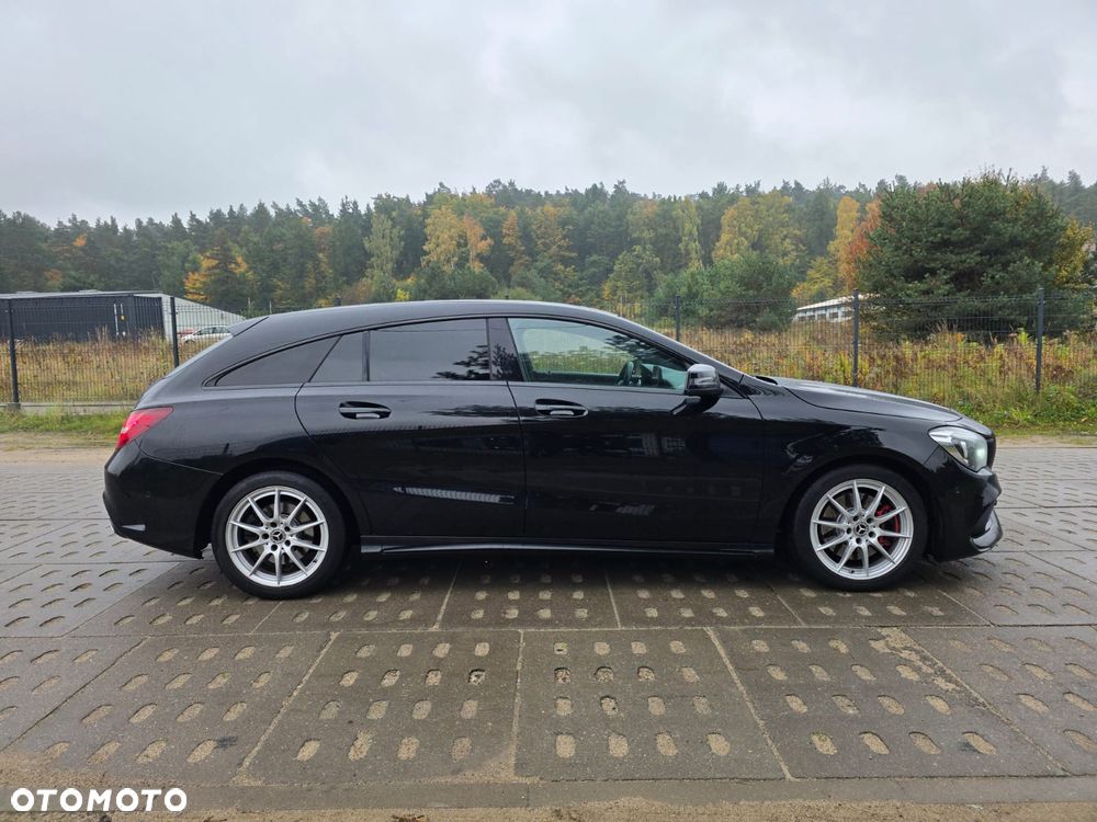 Mercedes-Benz CLA 220 4-Matic AMG Line - 9