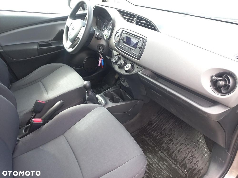 Toyota Yaris - 13