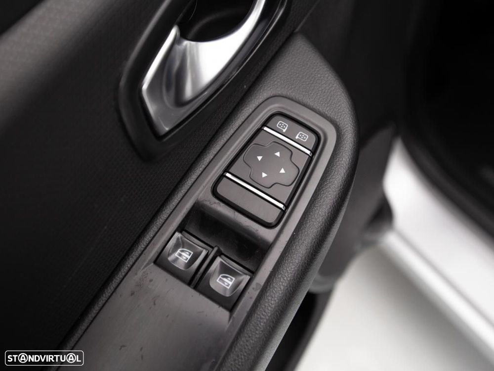 Renault Clio Sport Tourer 1.5 dCi Zen - 12