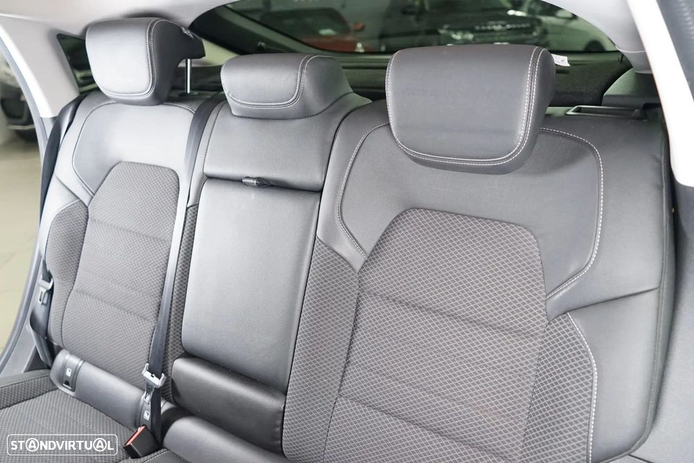 Renault Arkana 1.6 E-Tech Intens - 35