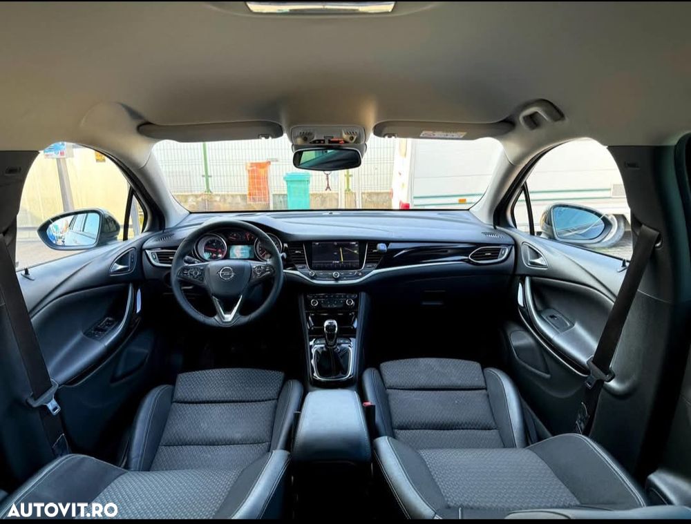 Opel Astra 1.2 Turbo Business Elegance - 1