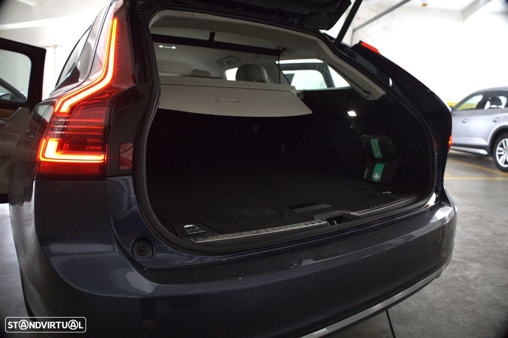 Volvo V90 2.0 T8 PHEV Inscription Expression AWD - 17