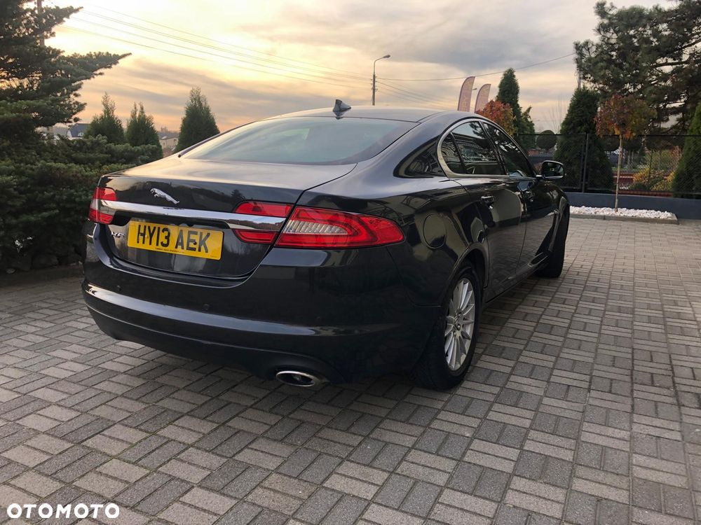 Jaguar XF 2.2 D Classic - 6