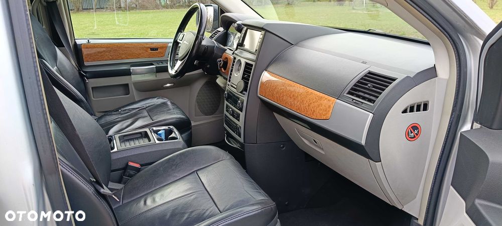 Chrysler Grand Voyager - 10