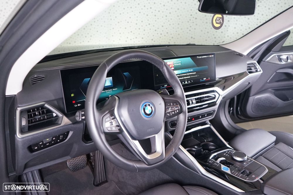 BMW i4 eDrive40 Desportiva M - 18