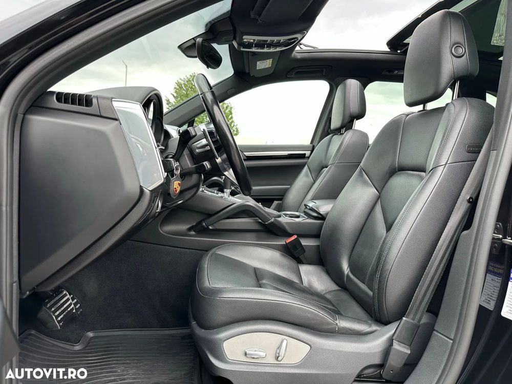 Porsche Cayenne 3.0 L - 15