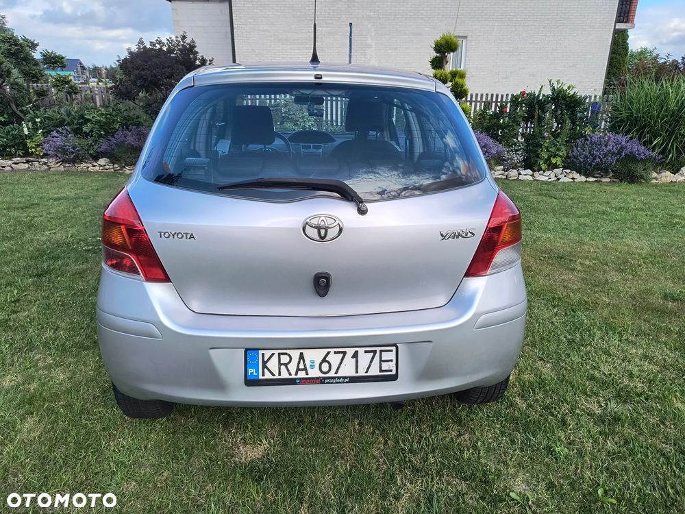 Toyota Yaris 1.33 Luna - 8