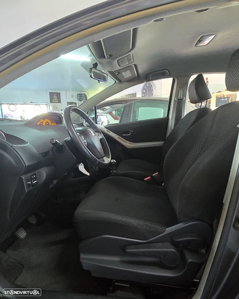 Toyota Yaris 1.4 D-4D AC - 14