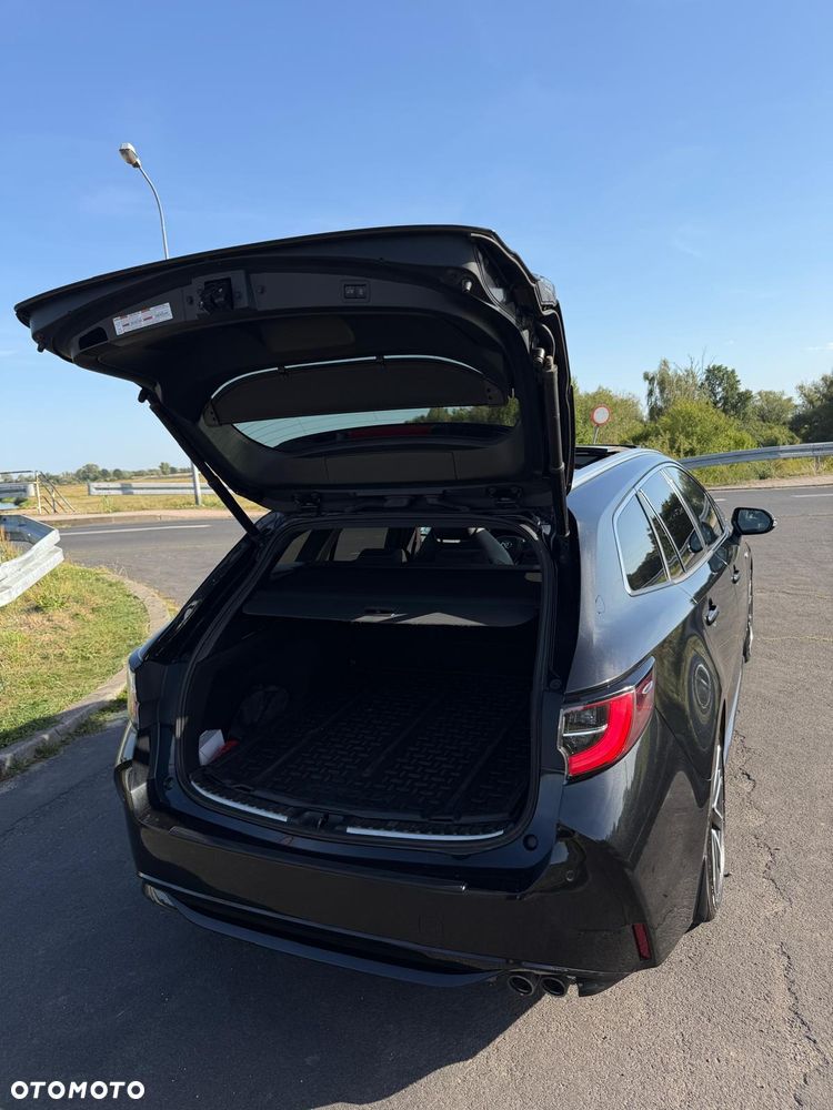 Toyota Corolla 2.0 Hybrid Executive - 35