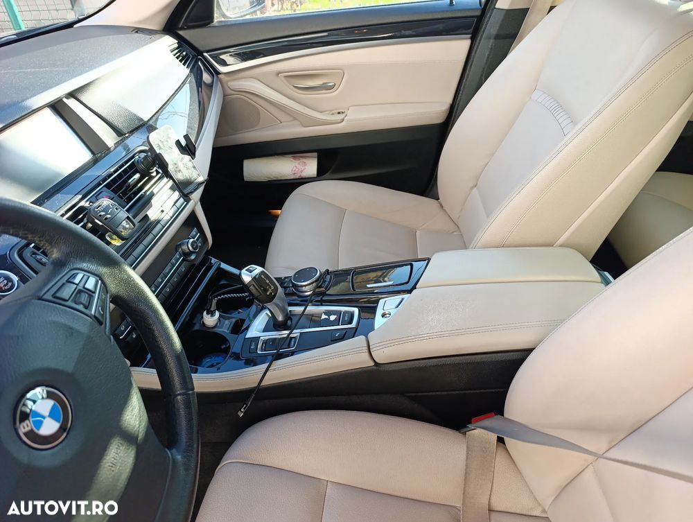 BMW Seria 5 520d Touring Aut. Luxury Line - 10