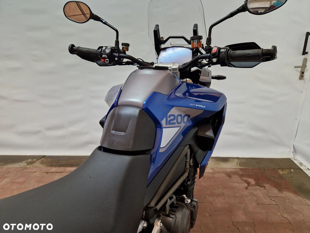 Triumph Tiger - 33