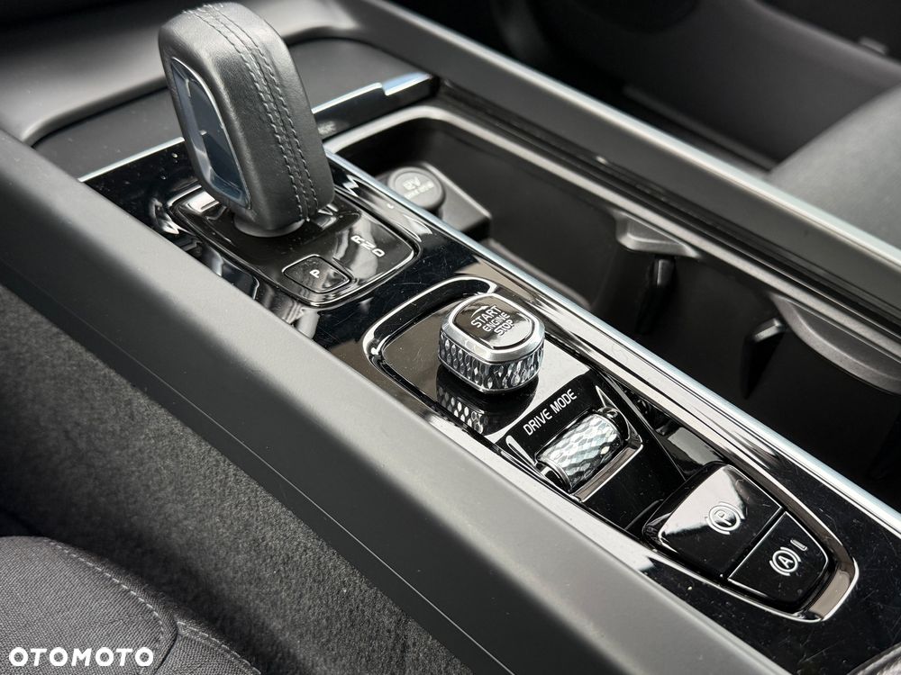 Volvo XC 60 B4 B Geartronic Momentum Pro - 11