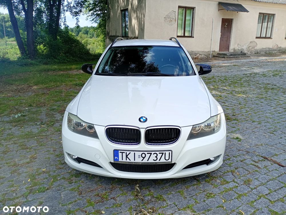 BMW Seria 3 320d xDrive DPF - 11