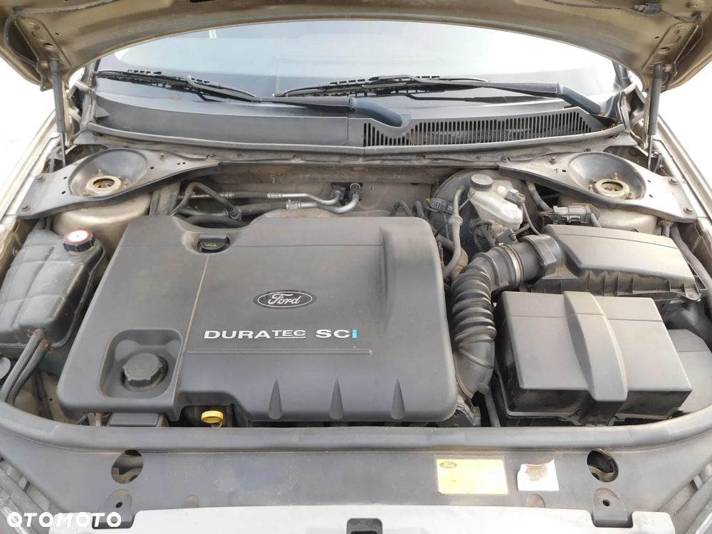 Ford Mondeo 1.8 Ambiente - 10