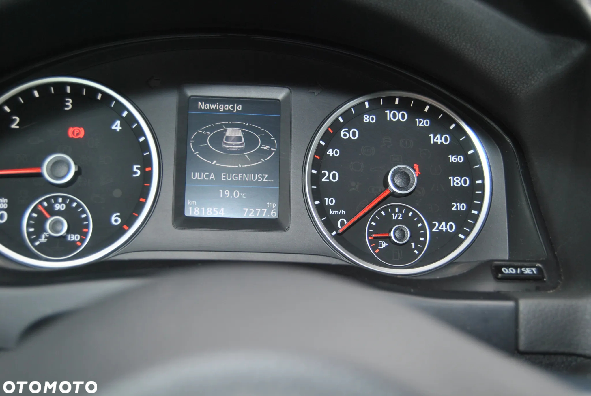 Volkswagen Tiguan 2.0 TDI 4Mot Perfectline R-Style DSG - 33