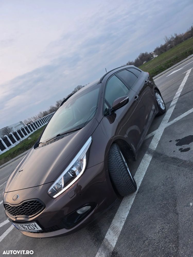 Kia Ceed 1.6 GDI DCT Platinum Edition - 6