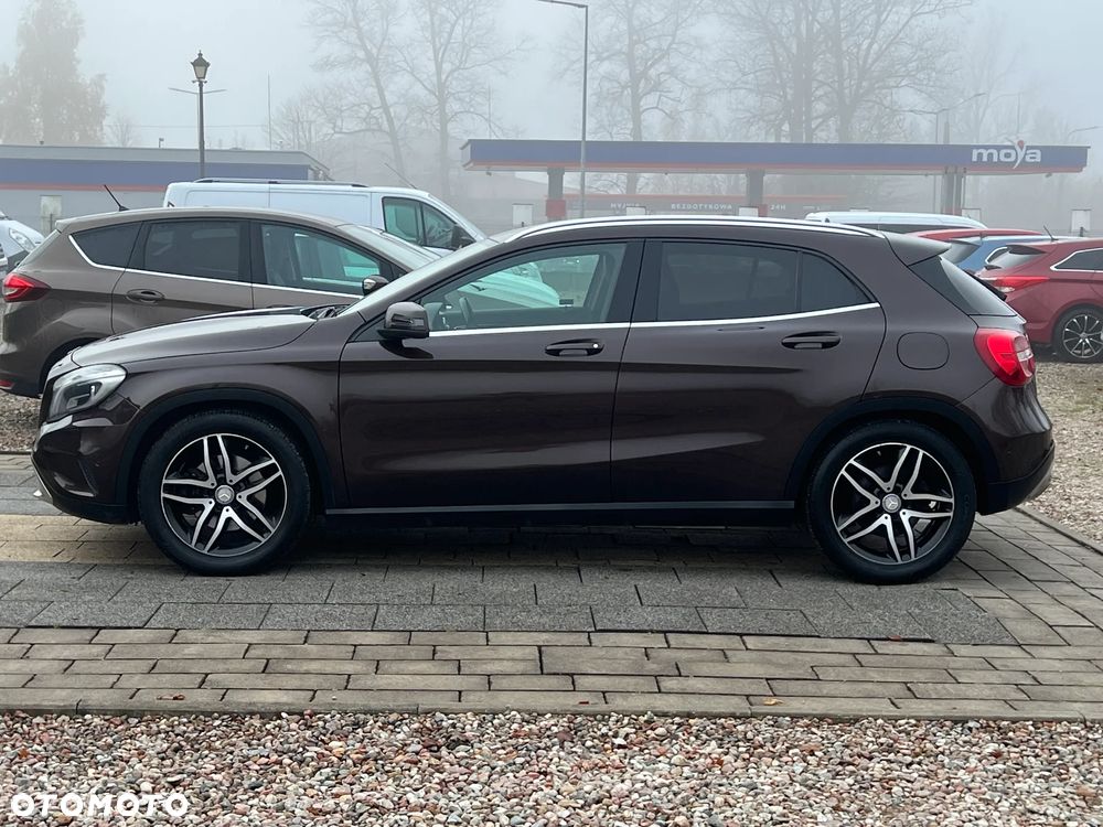 Mercedes-Benz GLA 250 4-Matic AMG Line - 12