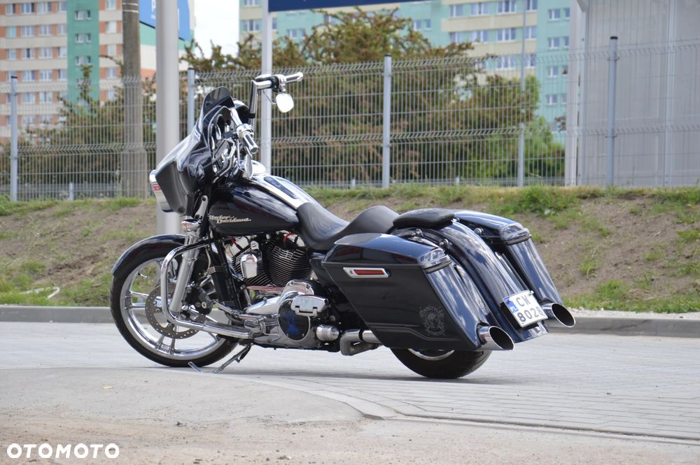 Harley-Davidson Touring Street Glide - 1