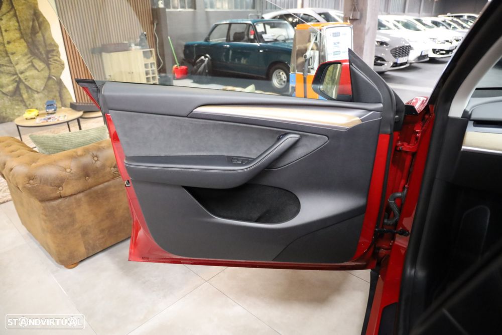 Tesla Model Y Long Range Tração Integral - 9