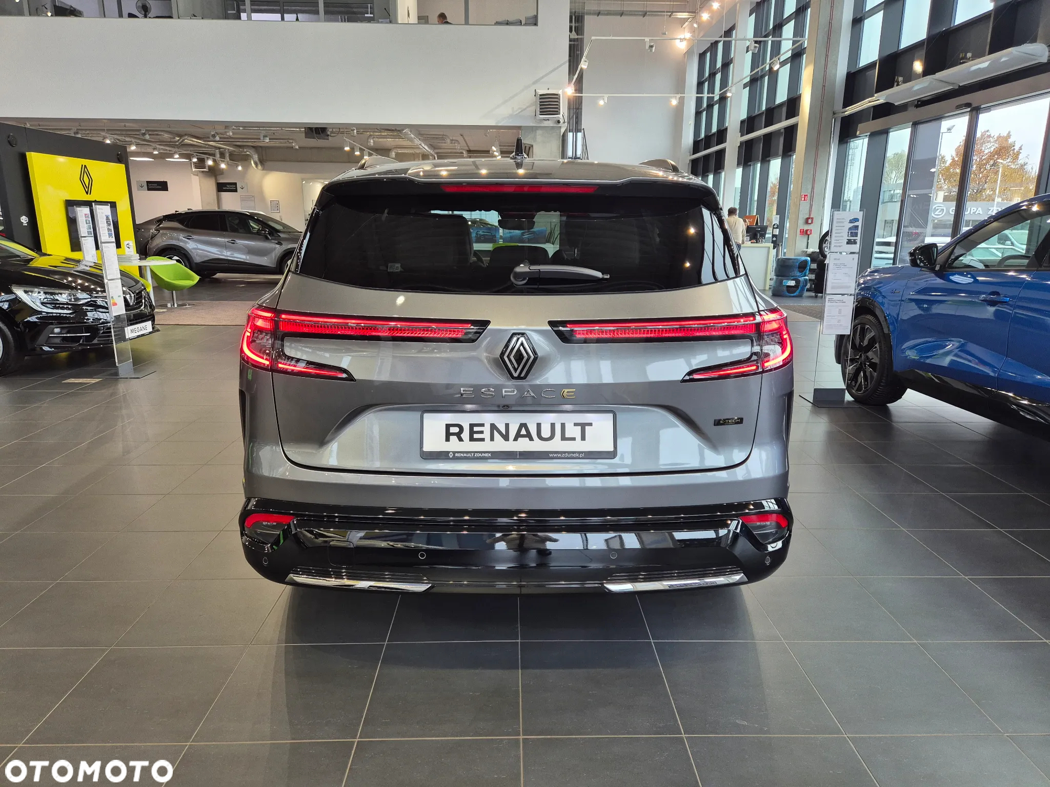 Renault Espace 1.2 E-Tech Full Hybrid 200 Iconic MMT 5os - 6