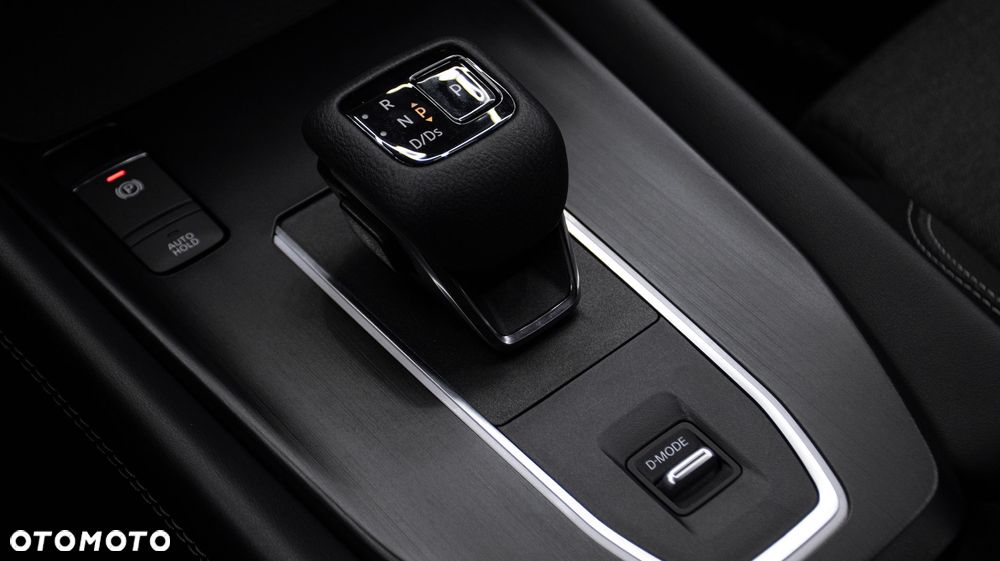 Nissan Qashqai 1.3 DIG-T MHEV N-Connecta Xtronic - 19