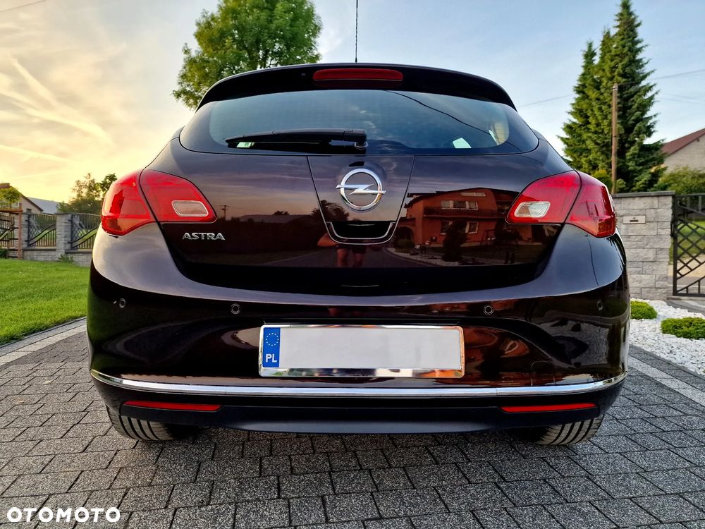 Opel Astra 1.4 T Enjoy S&S - 25