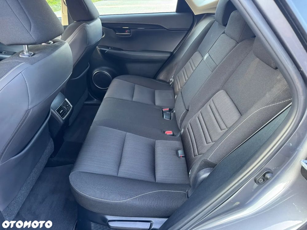 Lexus NX 300h Elegance + Business AWD - 16