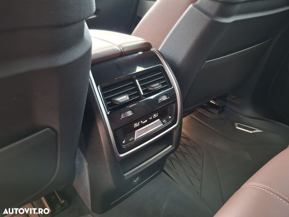 BMW X5 xDrive40i - 11