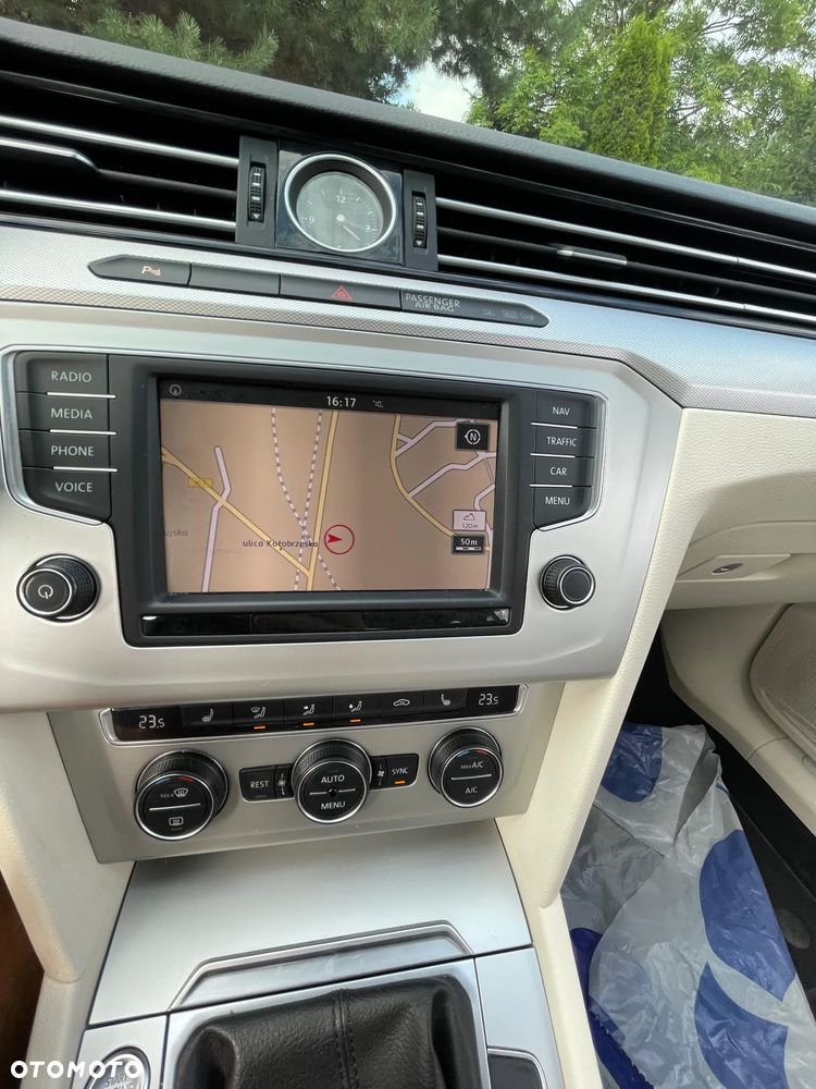 Volkswagen Passat Variant 1.4 TSI (BlueMotion Technology) Comfortline - 17