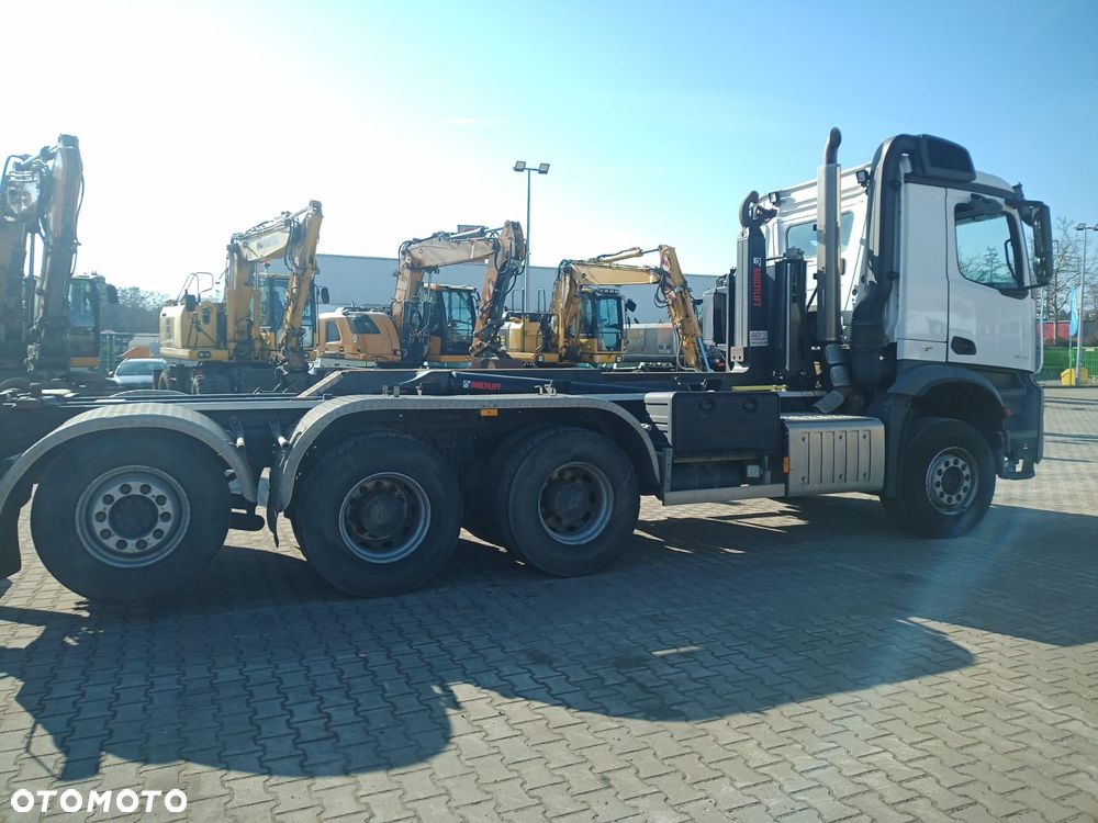 Mercedes-Benz Arocs - 3
