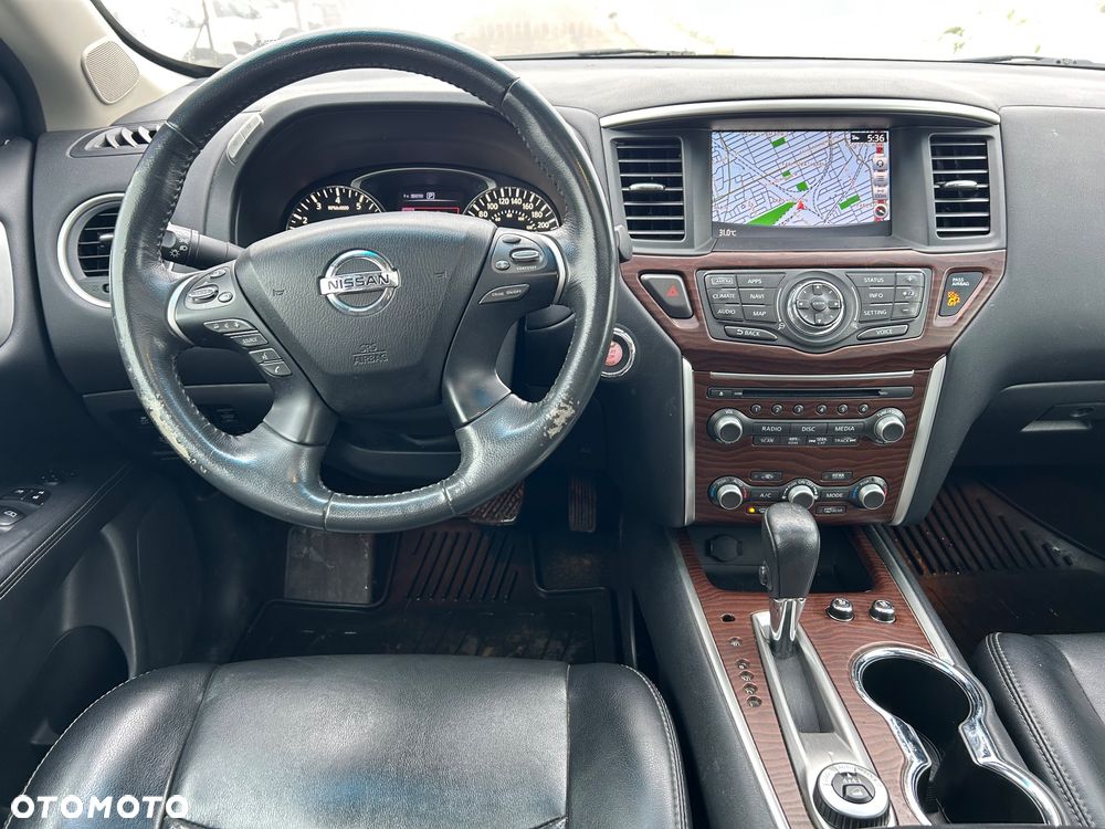 Nissan Pathfinder - 6