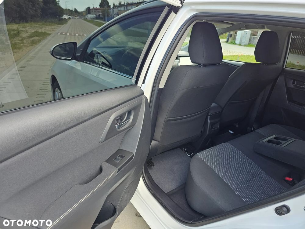 Toyota Auris 1.6 Executive - 34