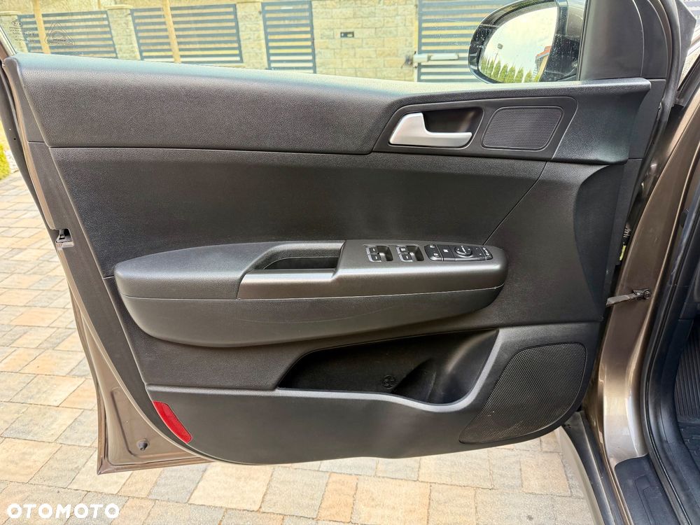 Kia Sportage 1.6 GDI L 2WD - 12