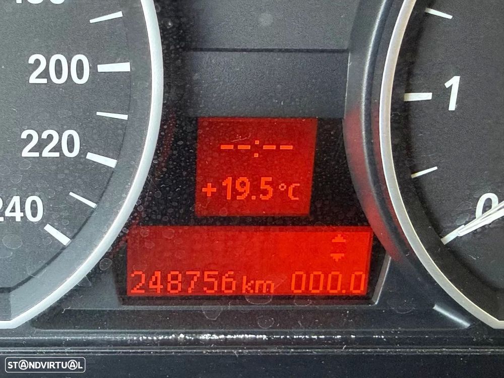 BMW 118 i - 16