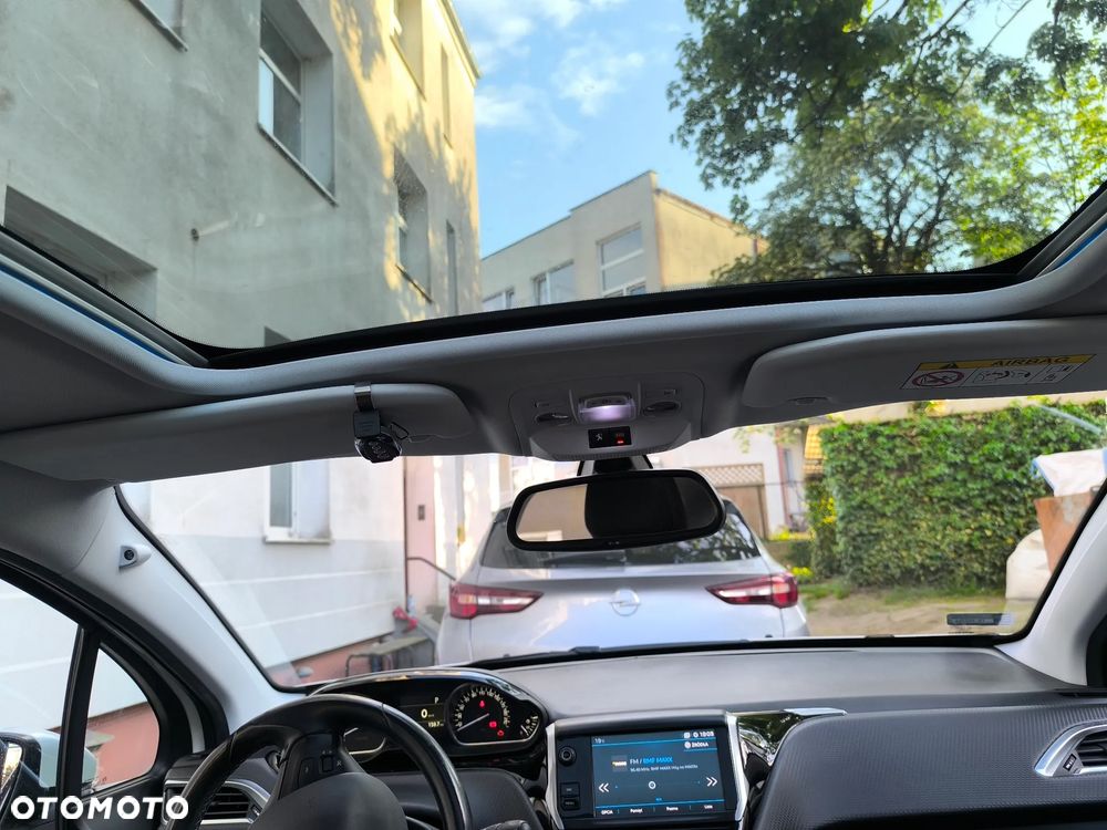 Peugeot 2008 1.2 Pure Tech Allure S&S EAT6 - 30