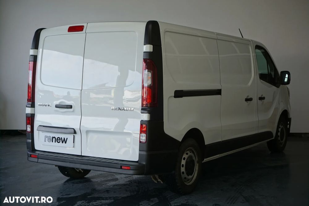 Renault TRAFIC - 2