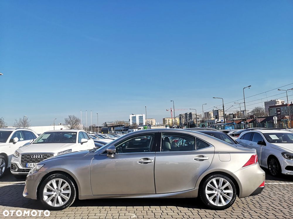 Lexus IS 200t Executive Line - 5